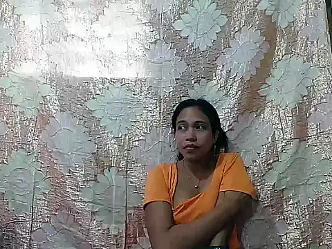 PinaySkinnyGirl webcam