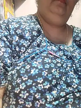 tamilthanushri webcam