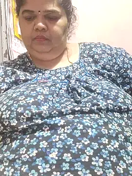 tamilthanushri webcam