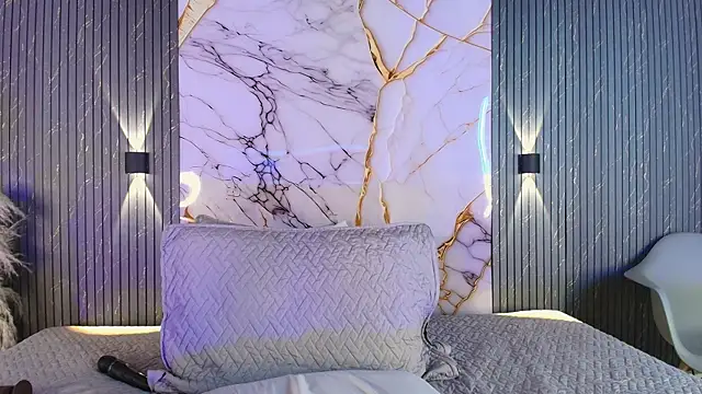 big_tits_in_your_face webcam