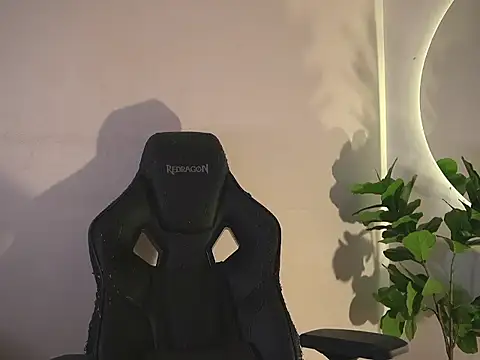 Thin_tommy01 live sex cam