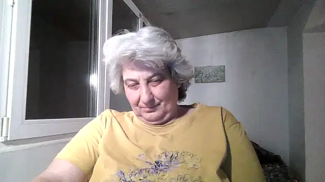 ExquisiteMature webcam