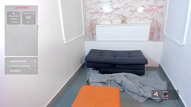 ninablaze1 - Ninablaze1's free webcam - UK Sex Cams