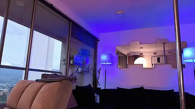 mandi4pole_ live sex cam