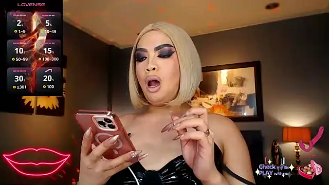 FridaHumphrey webcam