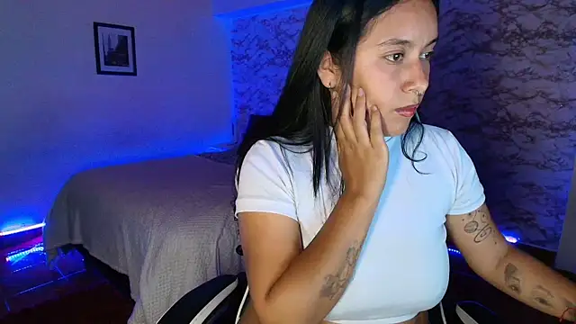 camila_iroose - Camila_IRoose's free webcam - UK Sex Cams