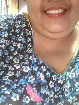 tamilthanushri - Tamilthanushri's free webcam - UK Sex Cams