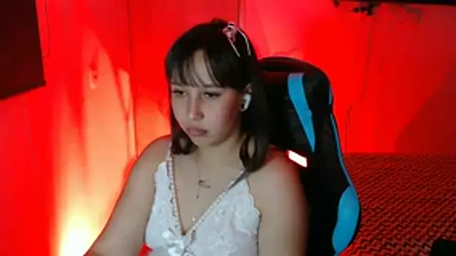 Skarlet_Adams28 webcam