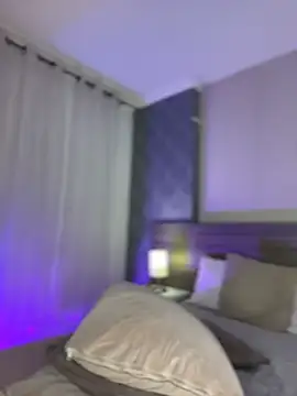 miilablake - MiilaBlake's free webcam - UK Sex Cams