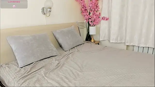 PeachMirth Stripchat cam model