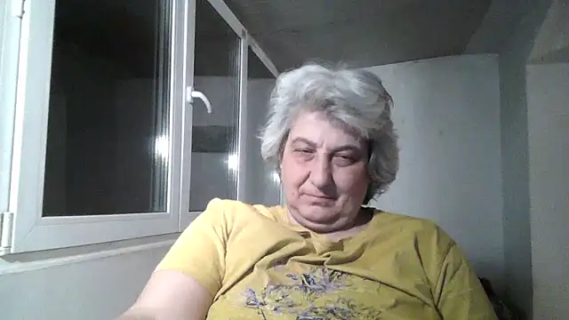 ExquisiteMature webcam