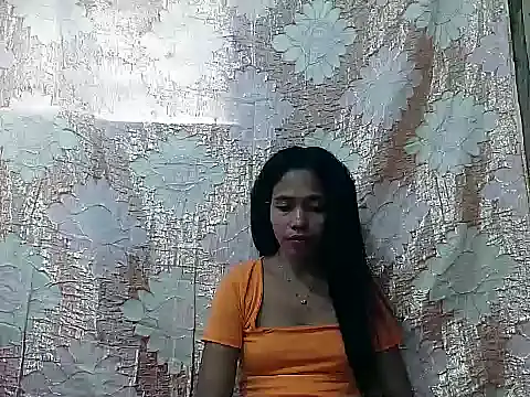 PinaySkinnyGirl webcam