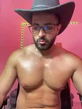 magnumchris - Magnumchris's free webcam - UK Sex Cams