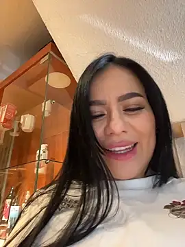 miah_gomez_ - Miah_gomez_'s free webcam - UK Sex Cams