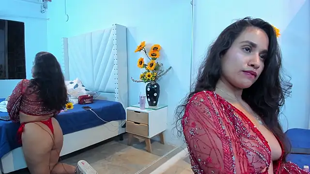 emilysweet2 - Emilysweet2's free webcam - UK Sex Cams