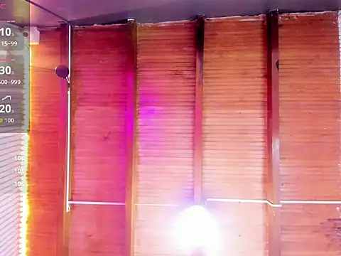 kittymoretti - Kittymoretti's free webcam - UK Sex Cams