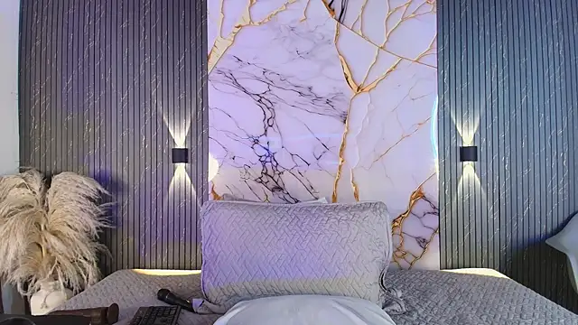 big_tits_in_your_face webcam