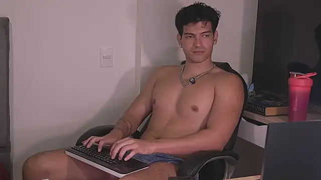 bbbeachboy - Bbbeachboy's free webcam - UK Sex Cams