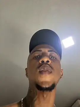 YeremiBrowm's live cam