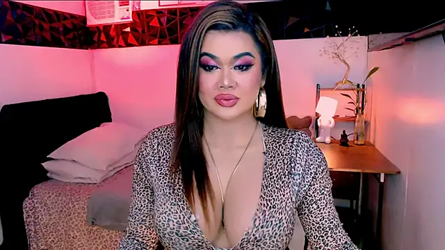 asiankatyhuge webcam