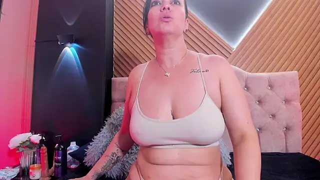 FelinaJohnson webcam