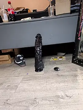 Live sex cam of Cnutt310