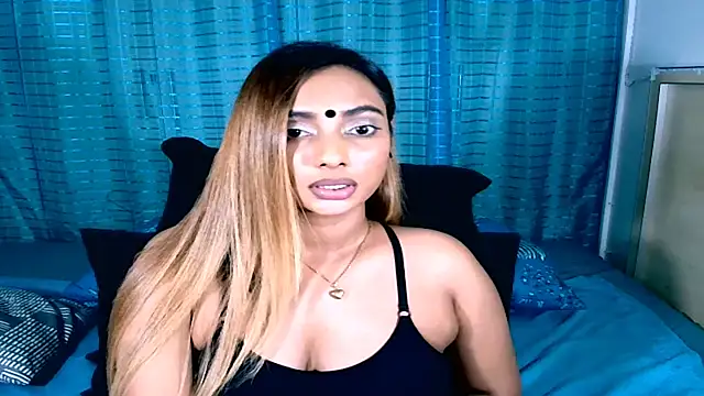 sexyindianchic webcam