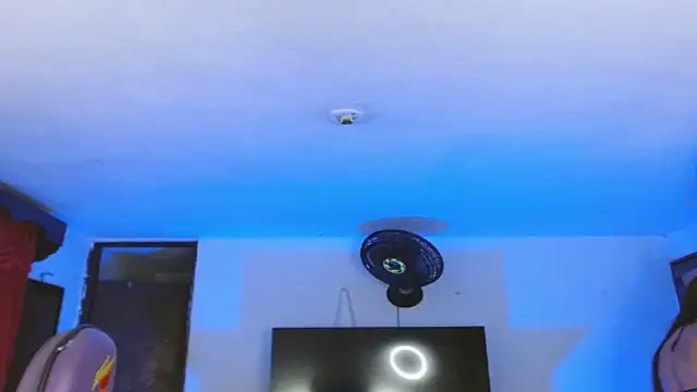 Alanni_parker webcam