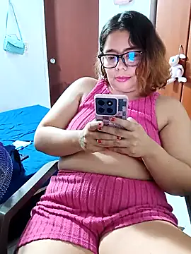 saenz_eymi - Saenz_eymi's free webcam - UK Sex Cams