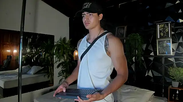 elliot_colton - Elliot_colton's free webcam - UK Sex Cams