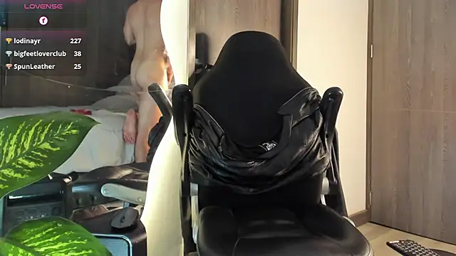 Dimitri_Bass's live cam