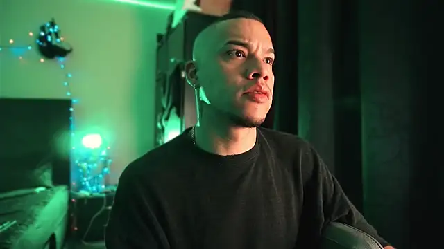 alphamasterxxx - AlphaMasterXxx's free webcam - UK Sex Cams