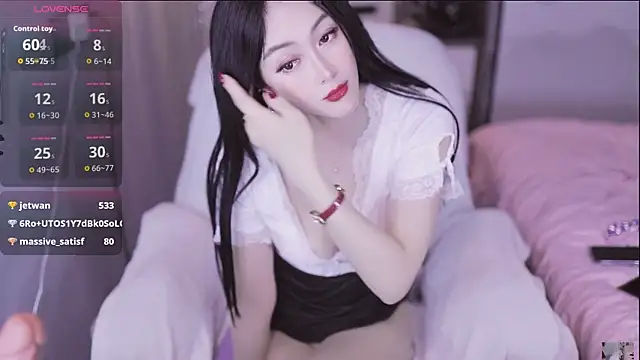 美女Oliviari-在线直播