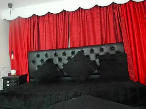 lilith_madame_satan - Lilith_madame_satan's free webcam - UK Sex Cams