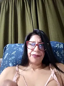 Webcam Model (SamanthaRosse01_)  is live.Free join now!