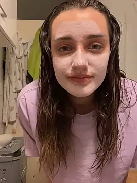 MIssYoungPinkie webcam