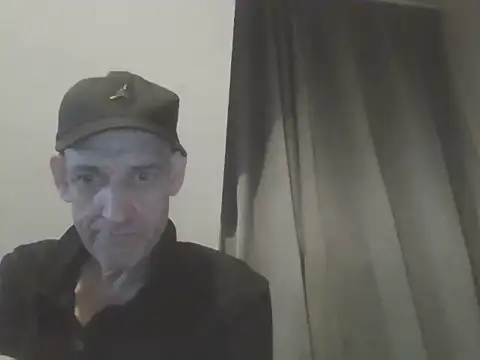 doubletrouble7773 - DOUBLETROUBLE7773's free webcam - UK Sex Cams