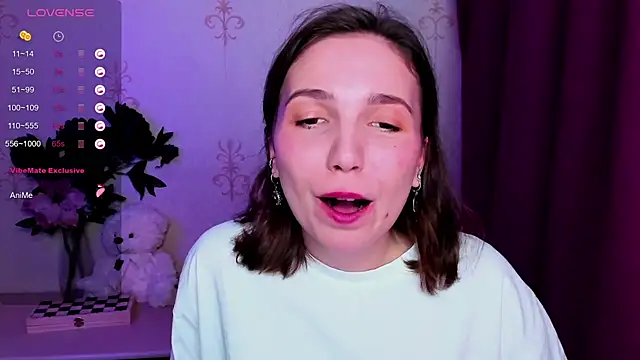 KindHazelHere_ webcam