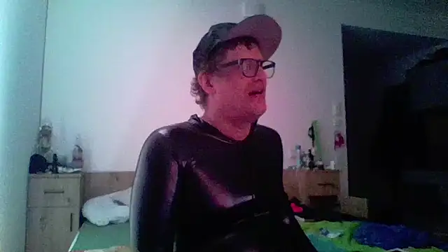 Bigthroaterboy webcam