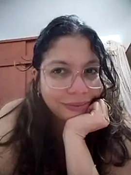 Webcam Model (Carliina_Soussa)  is live.Free join now!