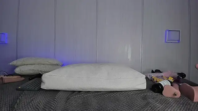 sasha_riverss webcam