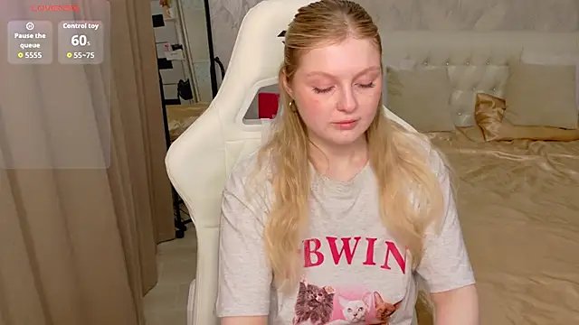 AmeliaDiamond webcam