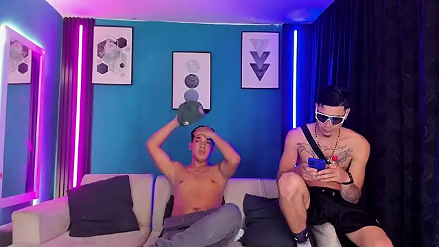 oficial_kingofheavens - Oficial_KingOfHeavens's free webcam - UK Sex Cams