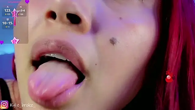 Kylie_brokee webcam