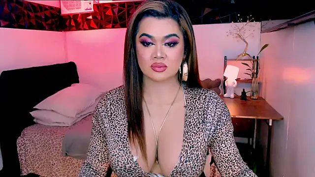 asiankatyhuge webcam