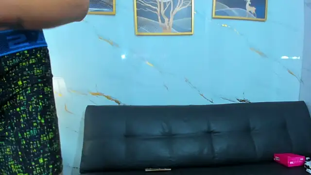 Little_nicoll webcam