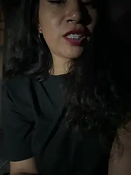 Webcam Model (Catalina16_) is live