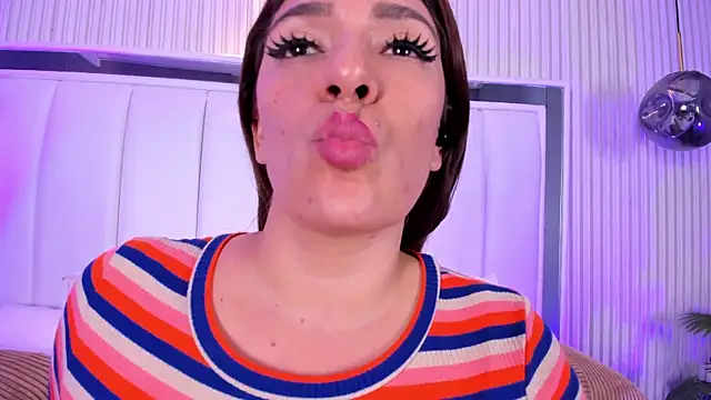 naughty_flower18 - Naughty_flower18's free webcam - UK Sex Cams