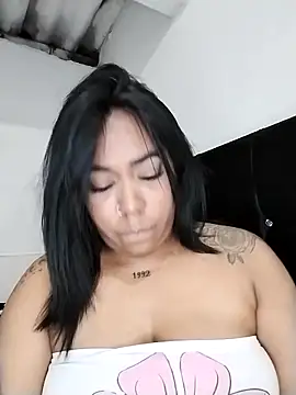 emma_purple_ live sex cam