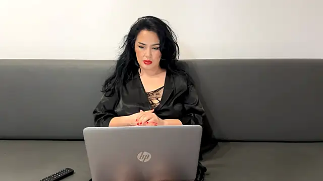 ArianaGoddess webcam